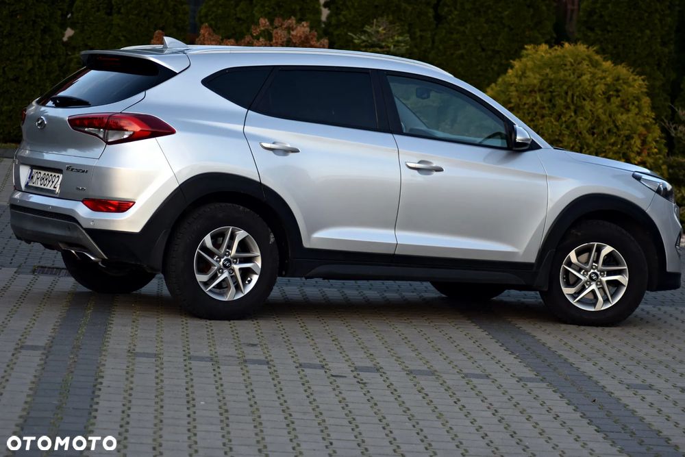 Hyundai Tucson 2.0 CRDi 4WD Automatik Style - 29