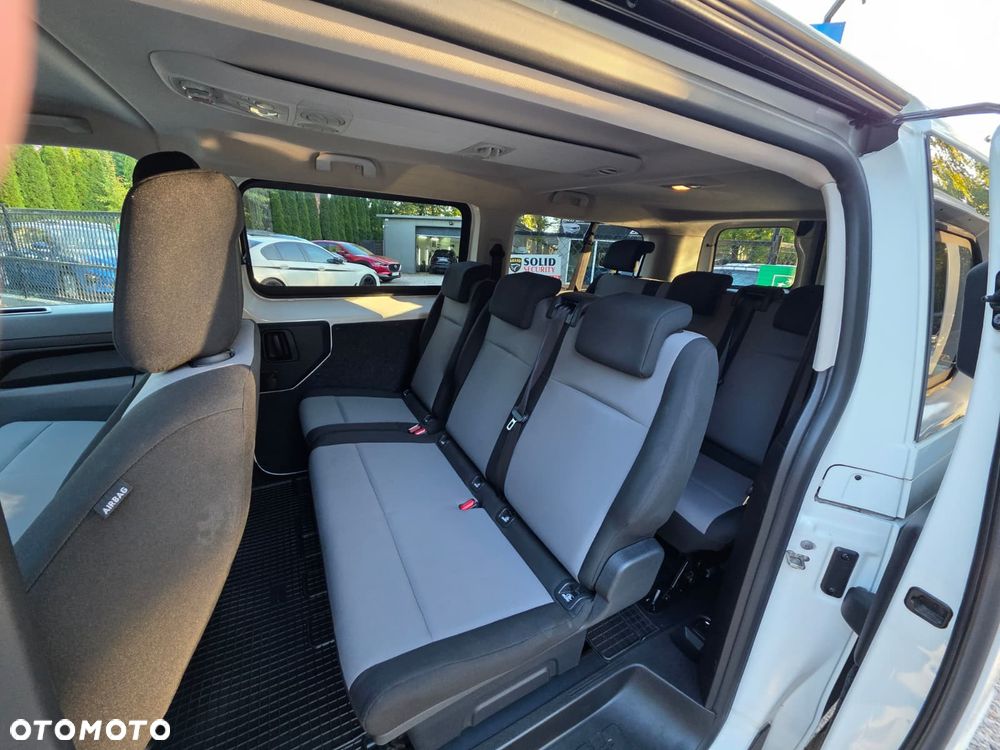 Peugeot Traveller 1.5 BlueHDi Long Business - 22