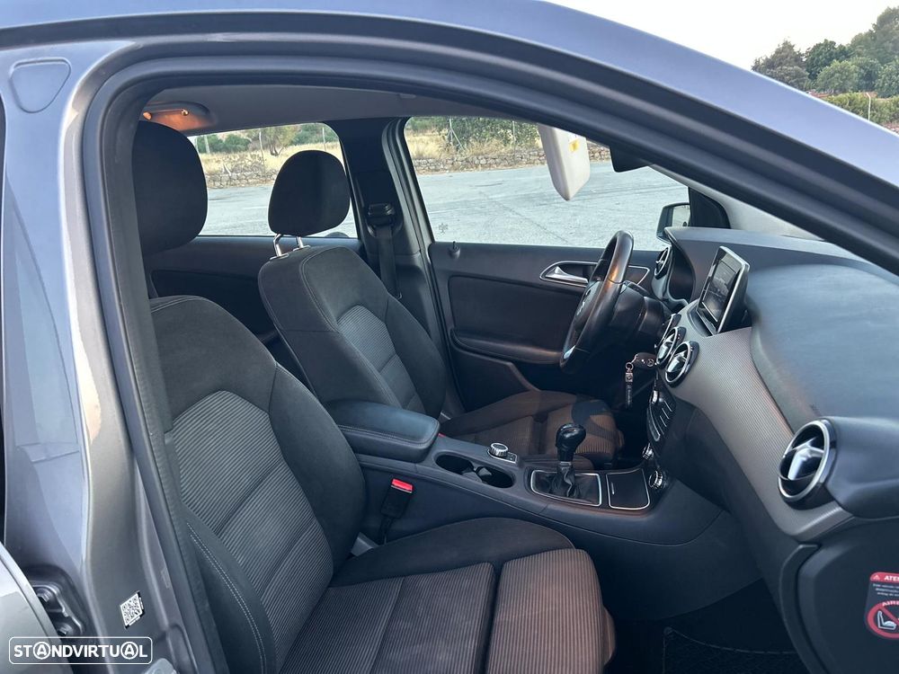 Mercedes-Benz B 180 d Urban - 6