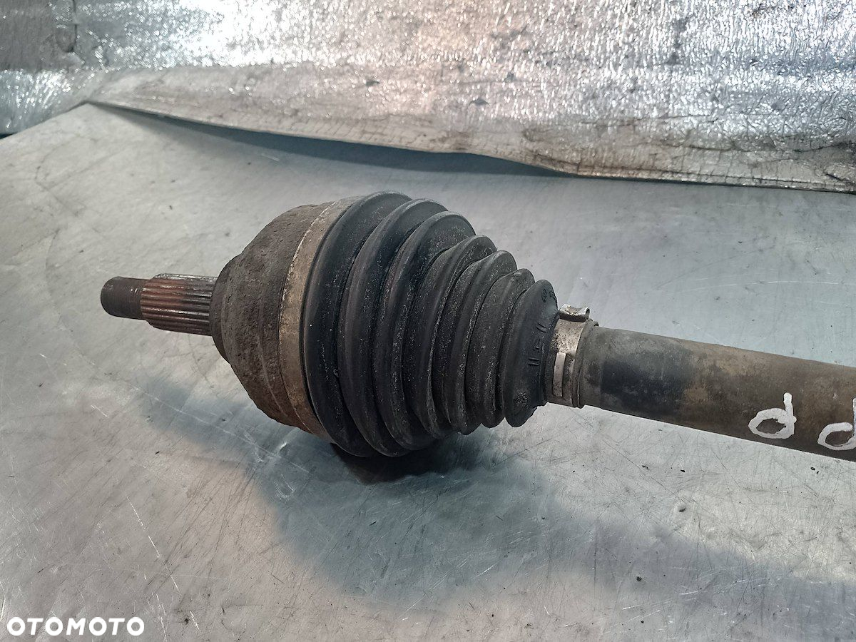 PÓŁOŚ PRAWA PRZÓD RENAULT TRAFIC 8200169163    93850890 2.5 DCI - 3