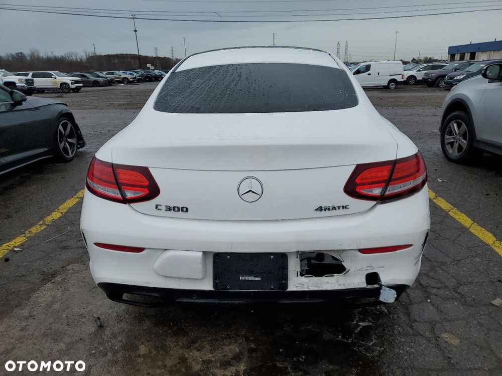 Mercedes-Benz Klasa C 300 4Matic 9G-TRONIC - 7