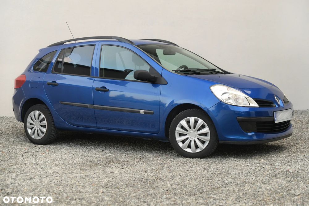 Renault Clio 1.2 16V Confort Privilege - 19