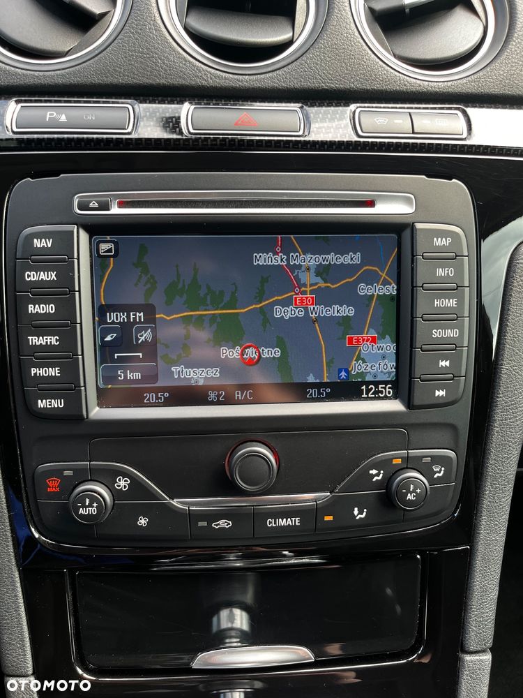 Ford S-Max 2.0 T Titanium - 26