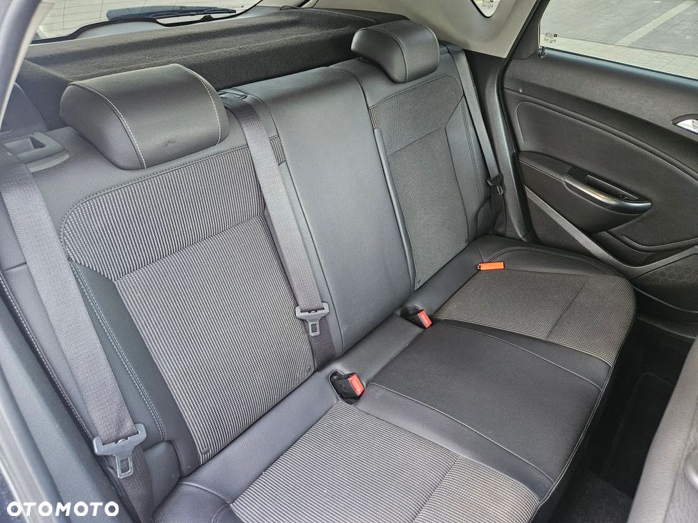 Opel Astra 1.7 CDTI Edition - 10