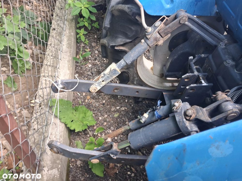 Mitsubishi Mt2501 - 4