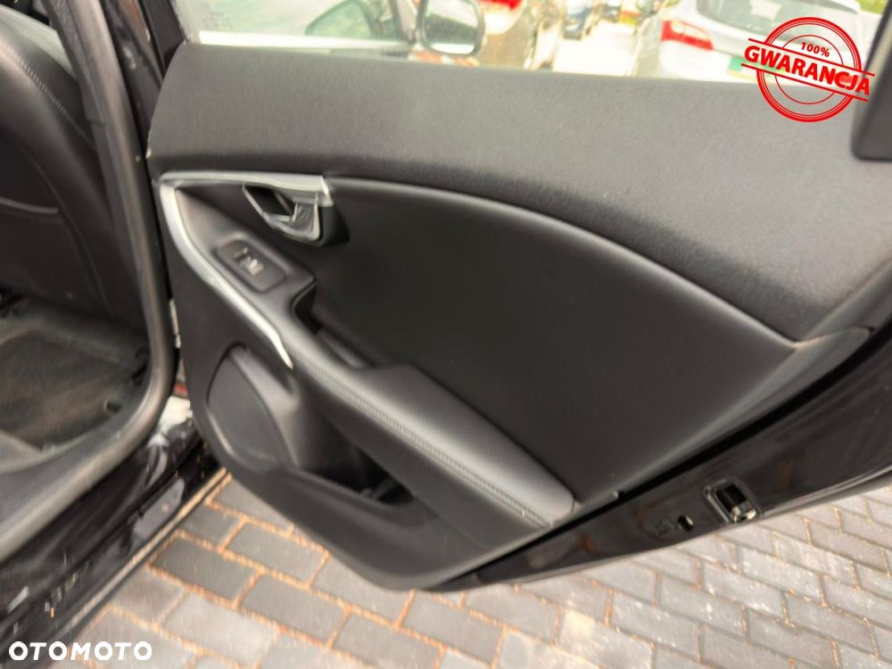 Volvo V40 D2 Drive-E R-Design Kinetic - 33