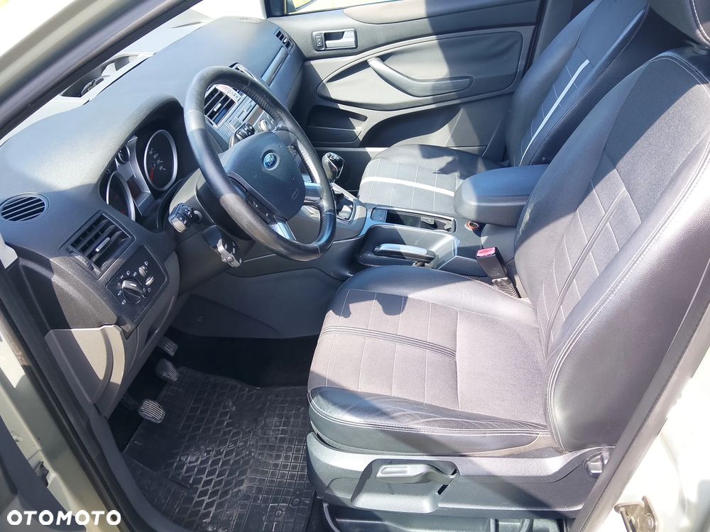 Ford Kuga S 2.0 TDCi 4x4 Editionsmodell - 18