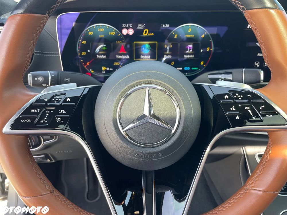 Mercedes-Benz CLS 300 d 4Matic 9G-TRONIC AMG Line - 29