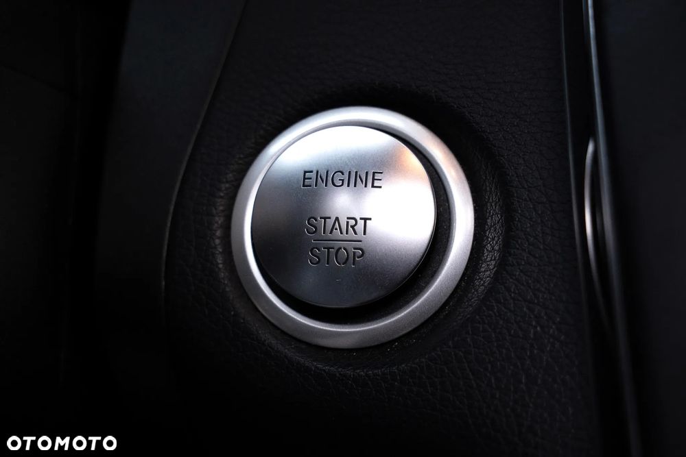 Mercedes-Benz GLC - 26