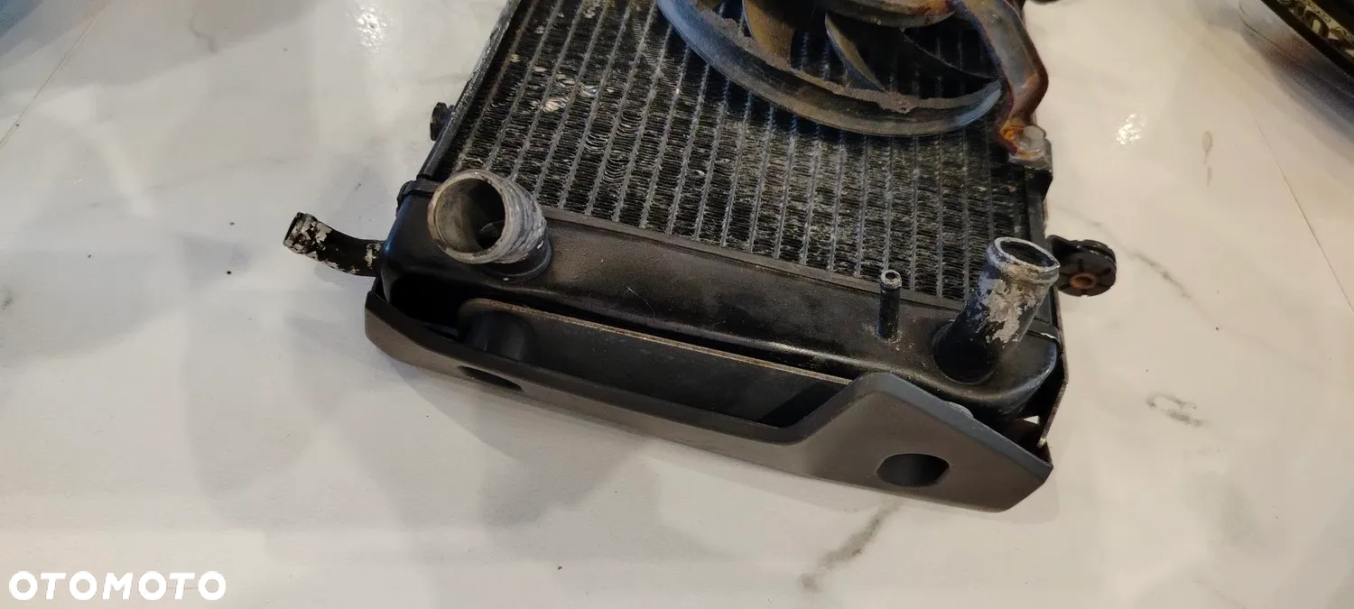 SUZUKI GSR 600 BOCZEK OWIEWKA KIERUNKOWSKAZ CHŁODNICA LICZNIK BŁOTNIK - 14