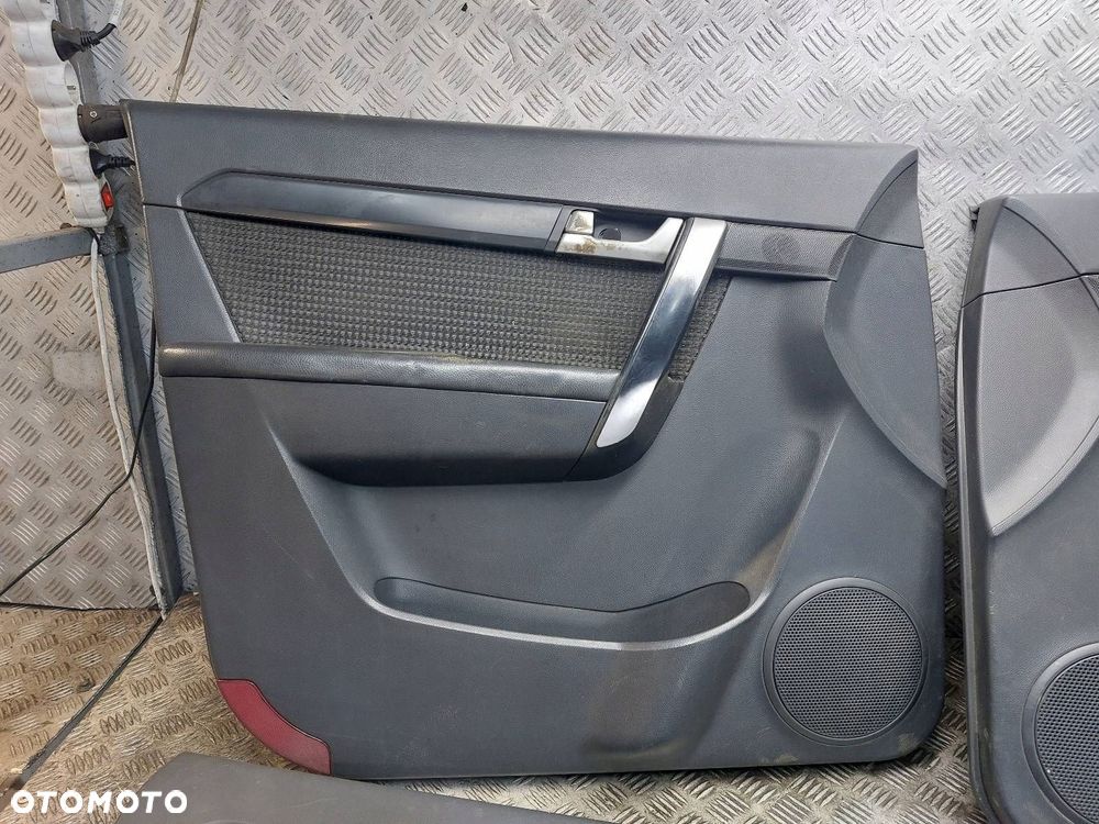 BOCZEK BOCZKI DRZWI KOMPLET CHEVROLET CAPTIVA I - 2