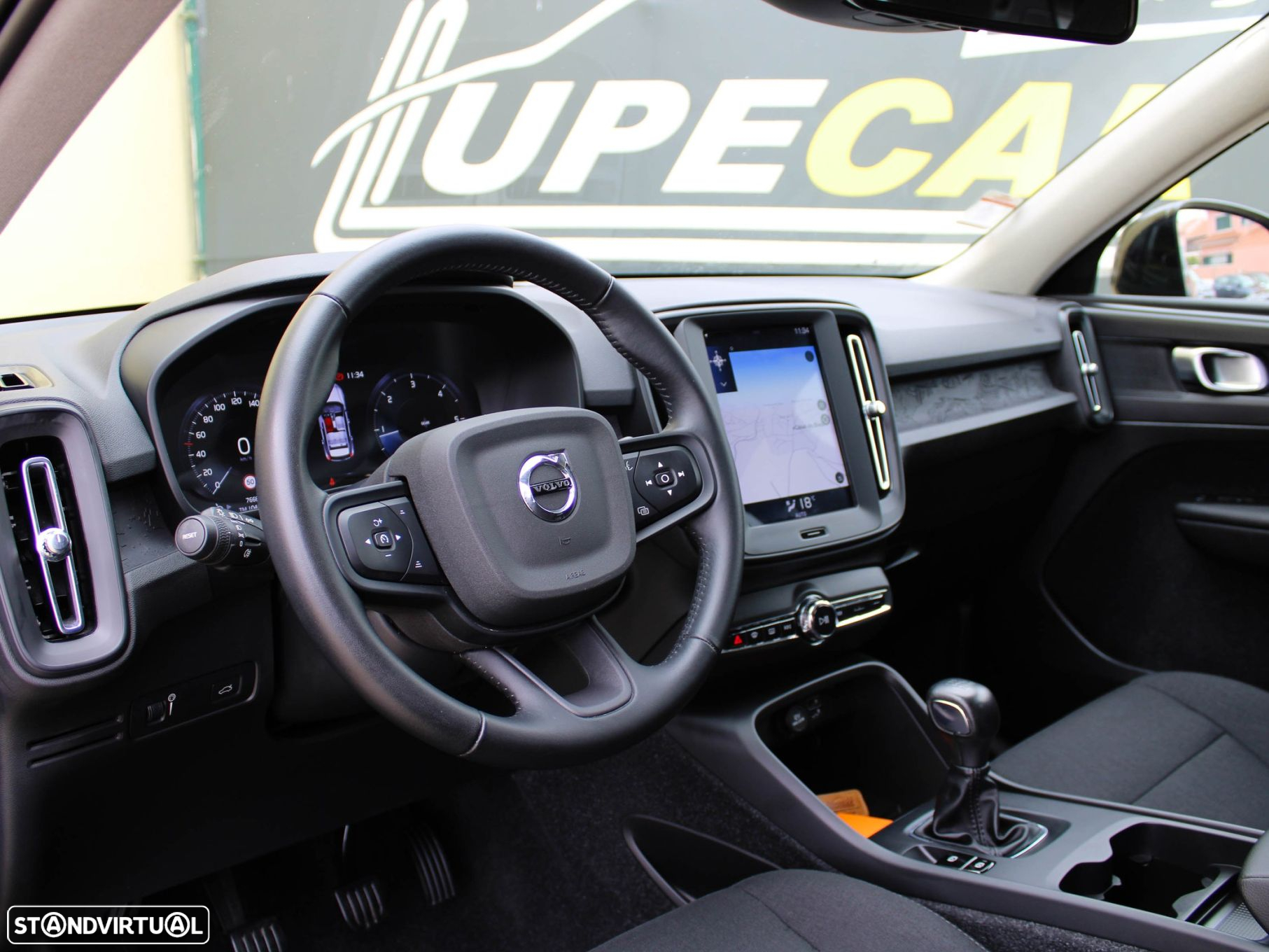 Volvo XC 40 2.0 D3 Momentum Core - 29