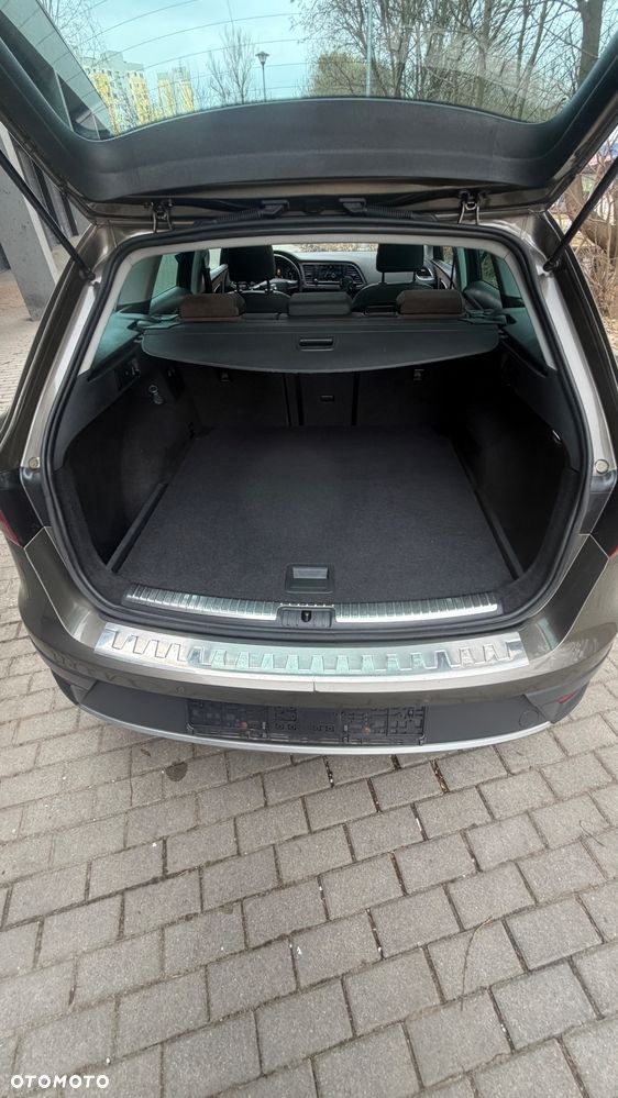 Seat Leon 2.0 TDI DPF Start&Stop DSG XCELLENCE - 17