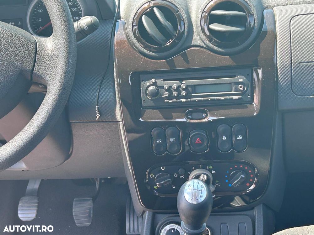 Dacia Duster 1.6 4x4 - 7