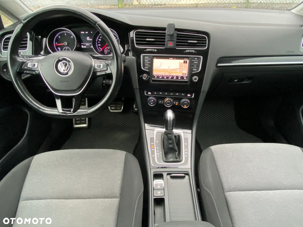 Volkswagen Golf - 3