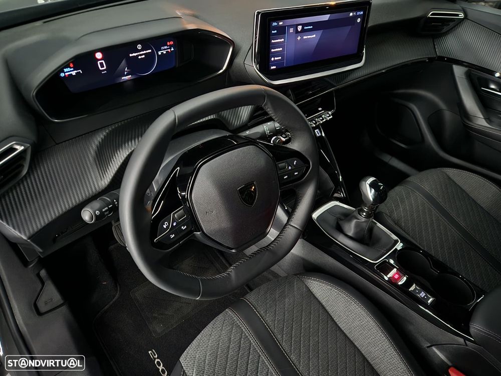 Peugeot 2008 1.2 PureTech Allure - 6