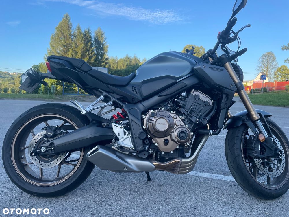 Honda CB - 1