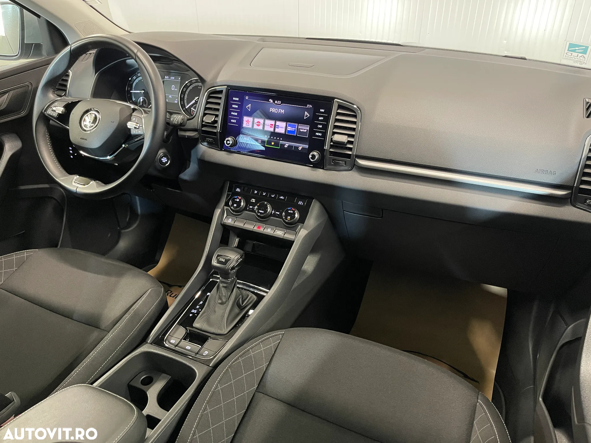 Skoda Karoq 2.0 TDI SCR DSG Style - 8