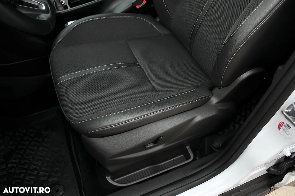 Ford C-Max 2.0 TDCi Powershift Titanium - 22