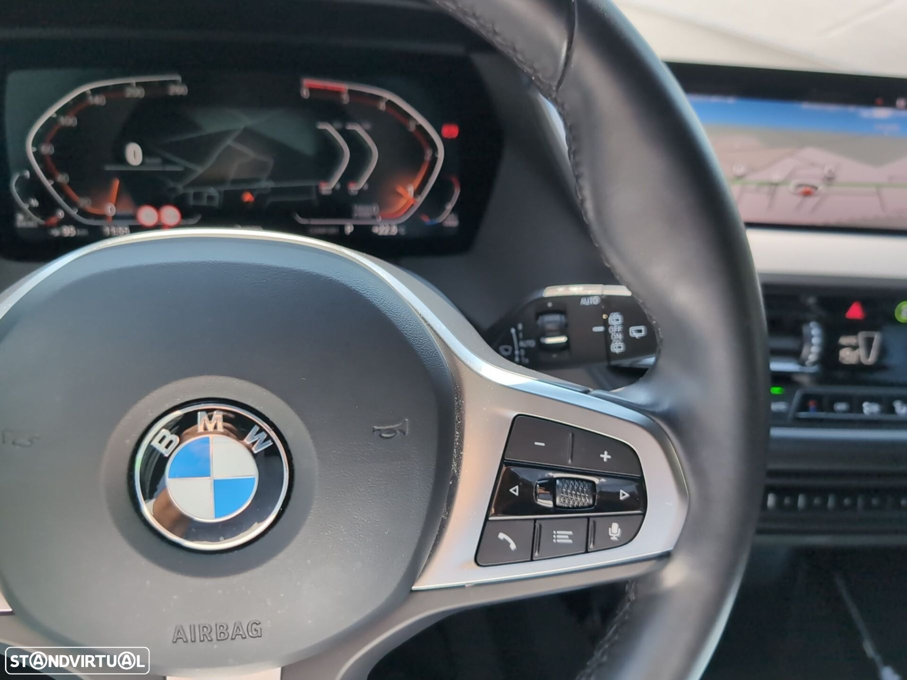 BMW 116 d Pack Desportivo M Auto - 22