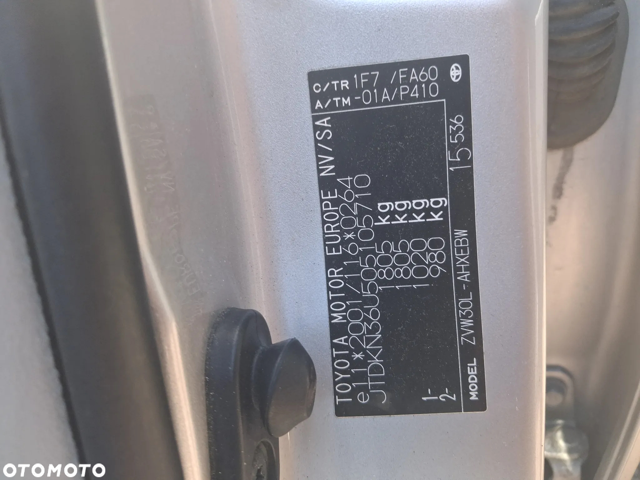 Toyota Prius 1.8 HSD Premium - 9