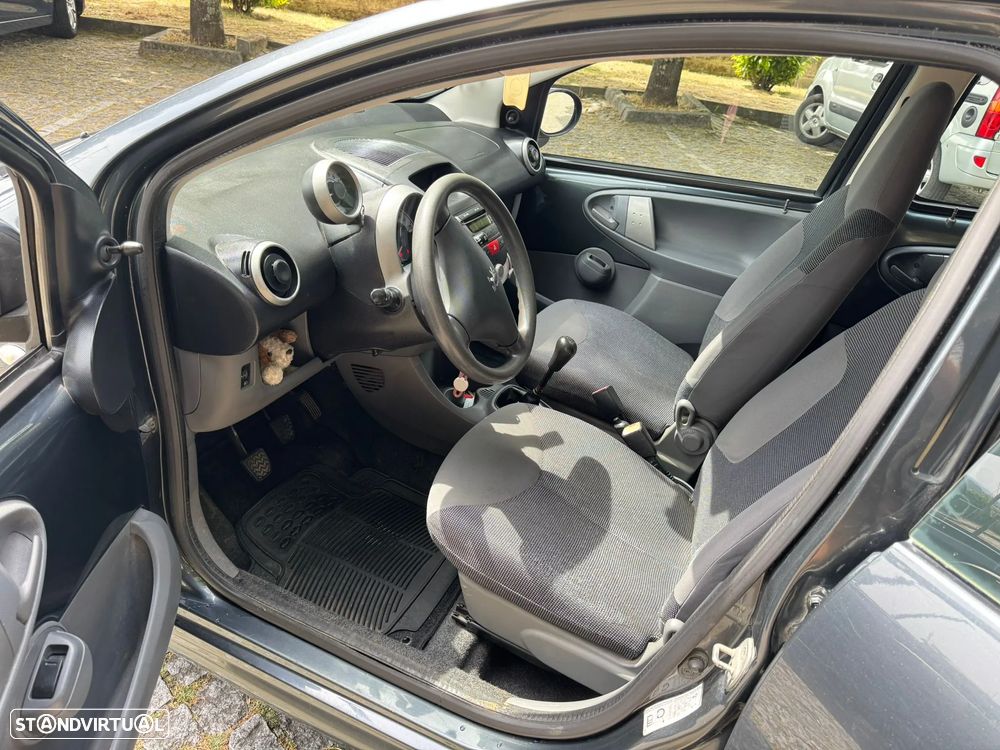 Peugeot 107 1.0 Urban - 2