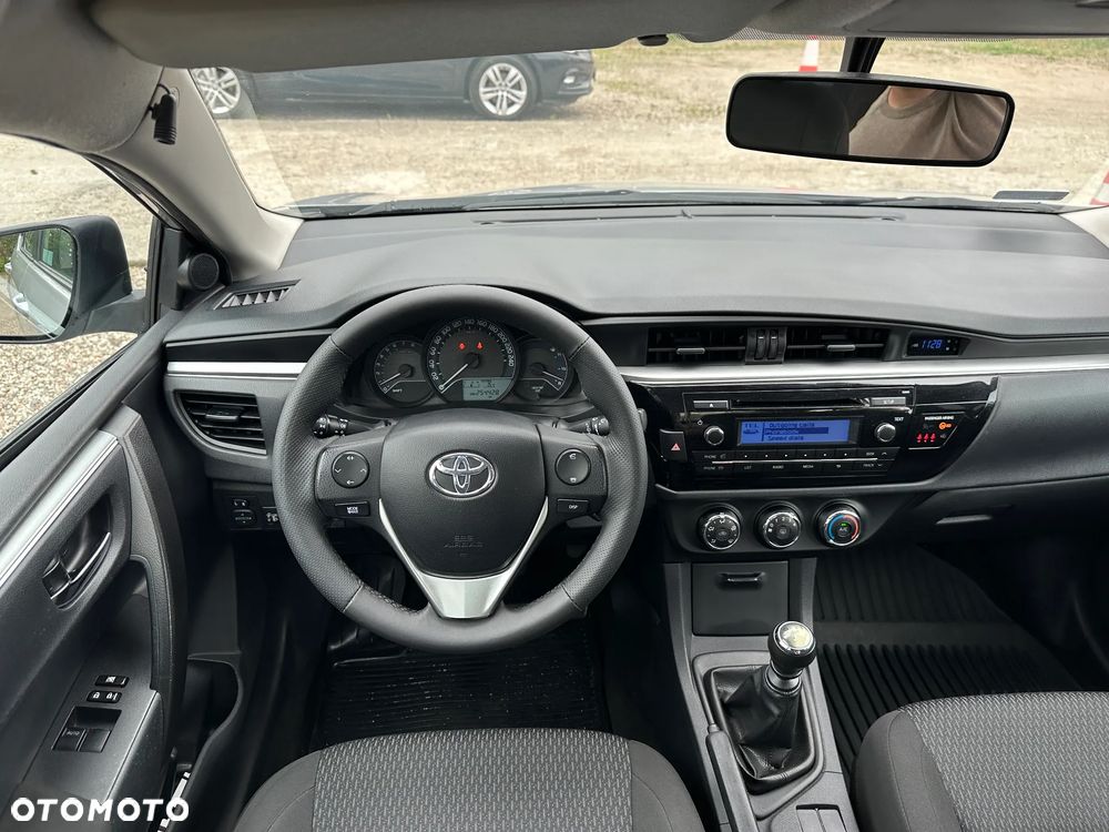 Toyota Corolla - 23