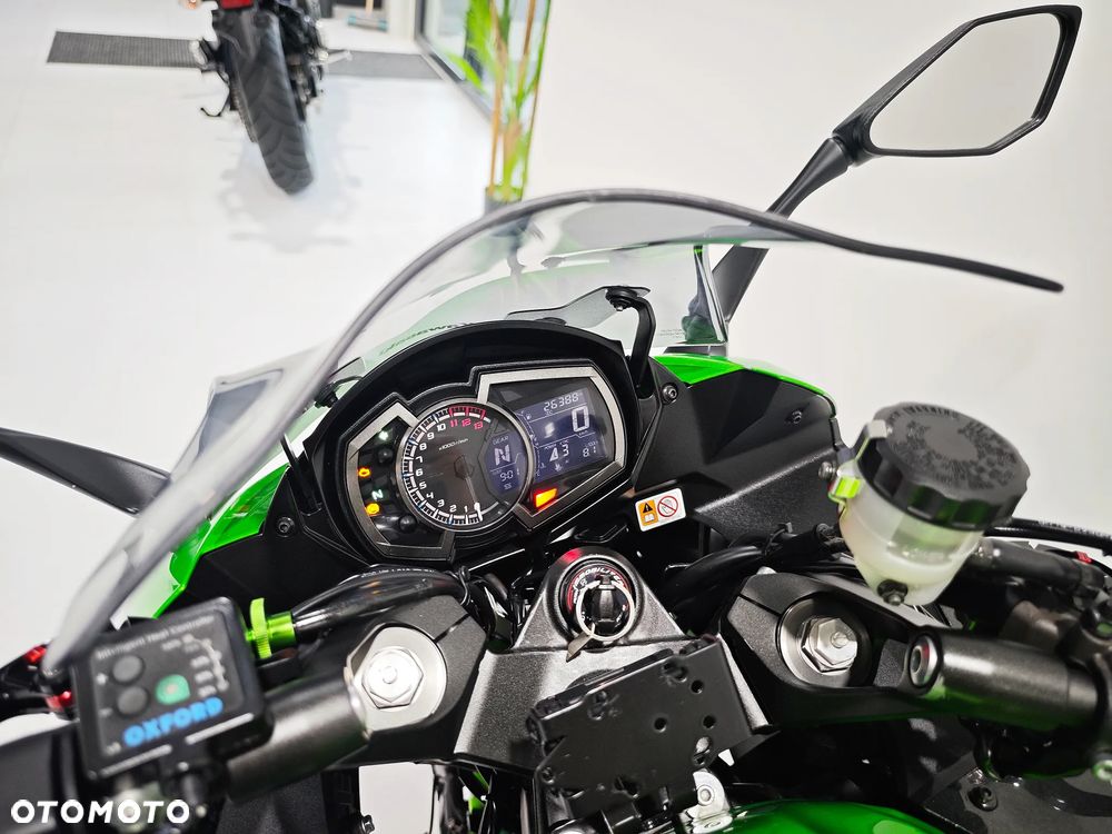 Kawasaki Ninja 1000 SX - 5