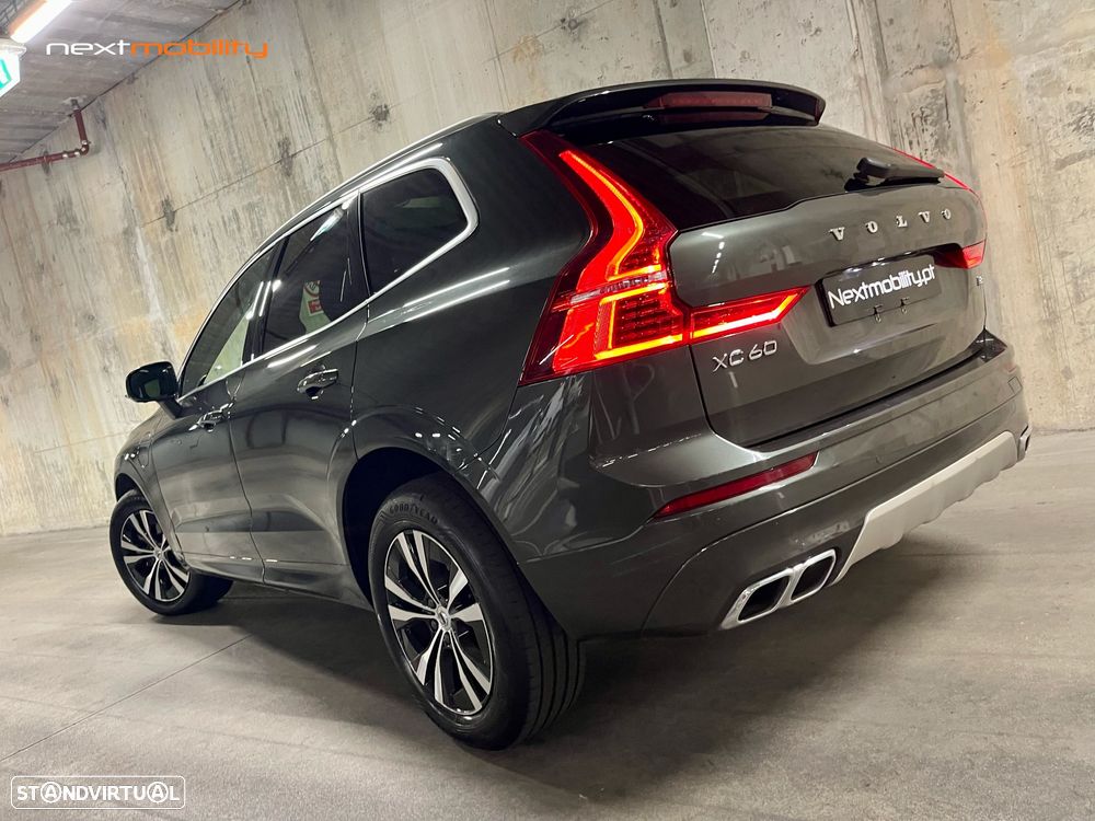Volvo XC 60 2.0 T8 PHEV Momentum Plus AWD - 4