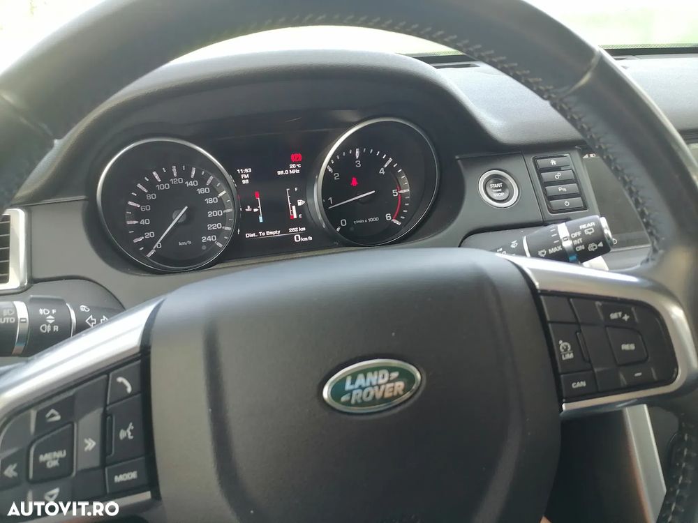 Land Rover Discovery Sport - 11
