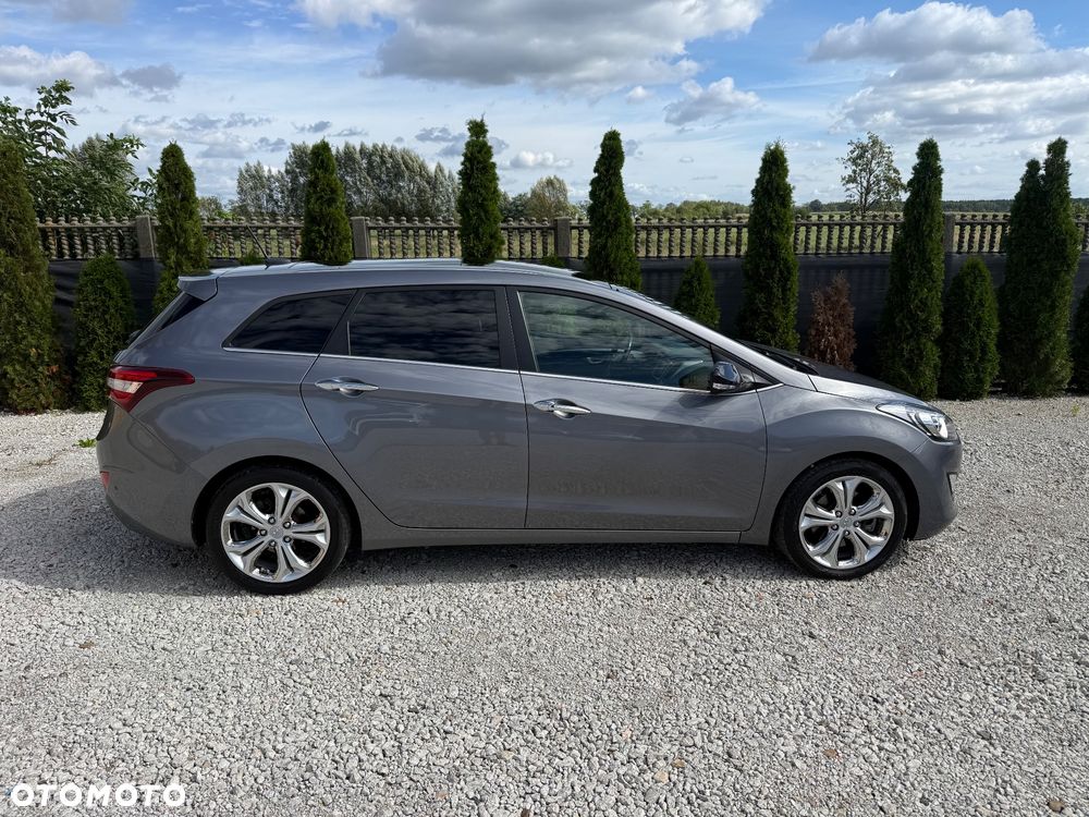 Hyundai i30 blue 1.6 CRDi YES Gold - 13