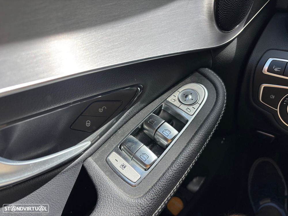 Mercedes-Benz C 300 BlueTEC Hybrid - 27