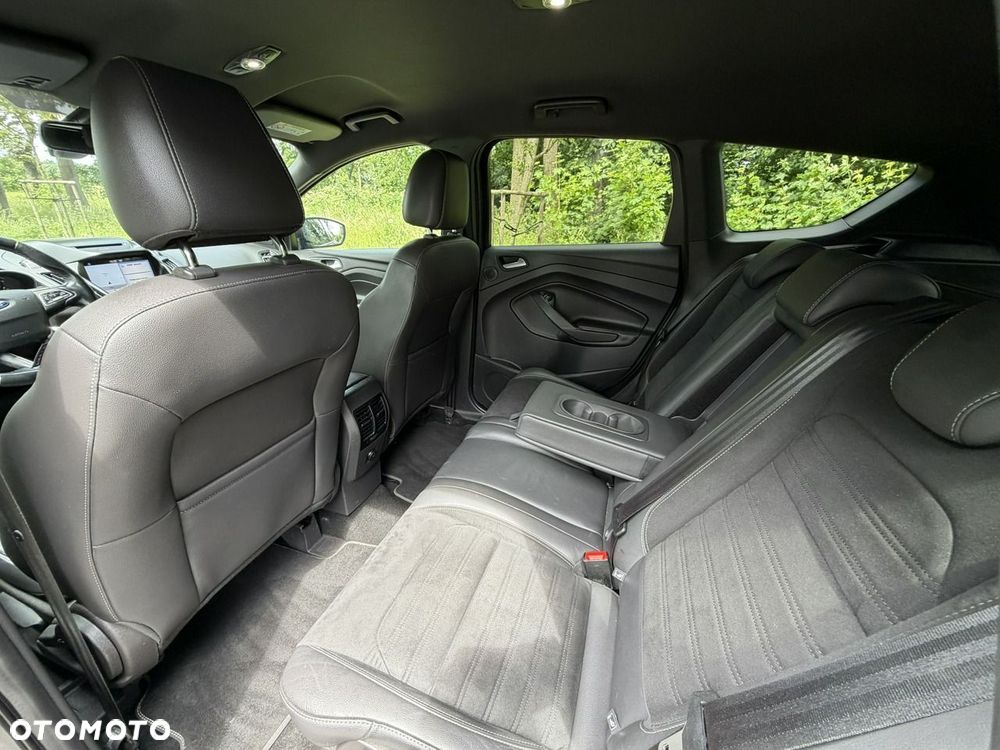Ford Kuga - 23
