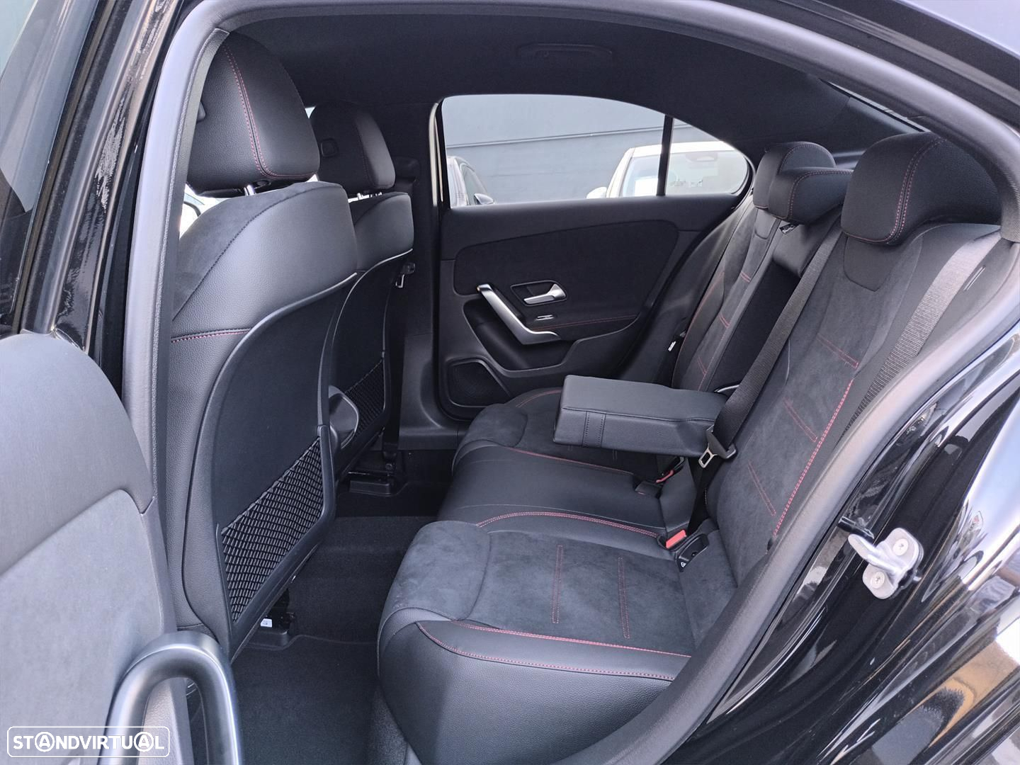Mercedes-Benz A 250 Limousine e - 12