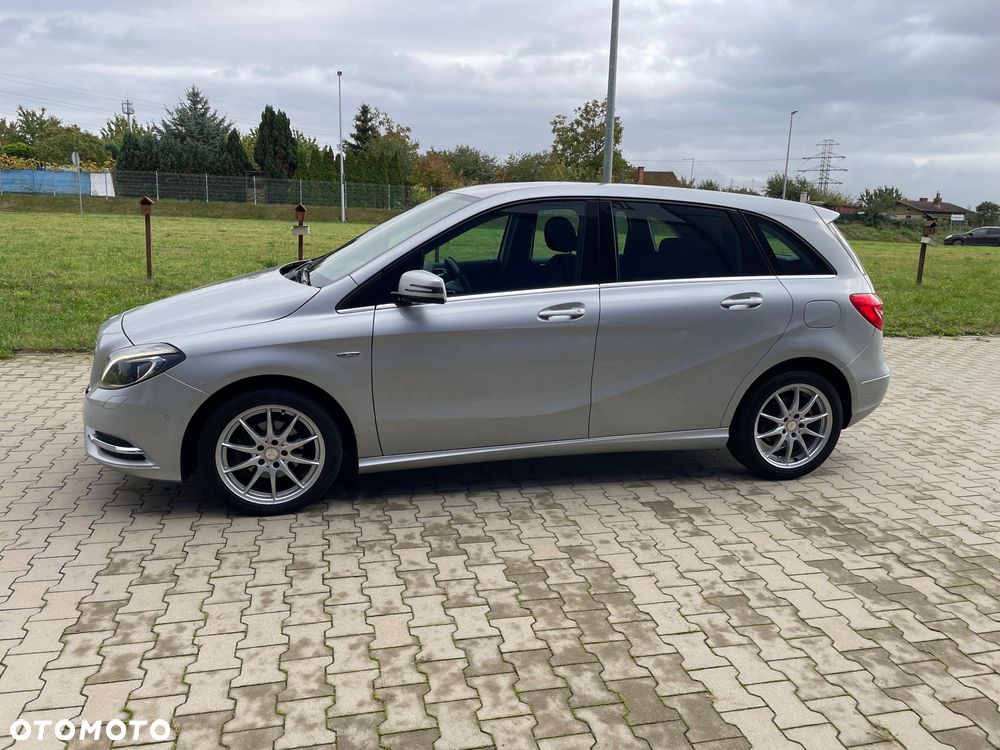 Mercedes-Benz Klasa B 180 (BlueEFFICIENCY) - 5