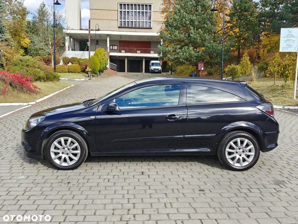 Opel Astra III GTC 1.6 Cosmo - 5