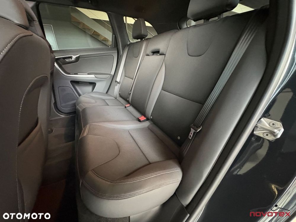 Volvo XC 60 D3 Momentum - 28