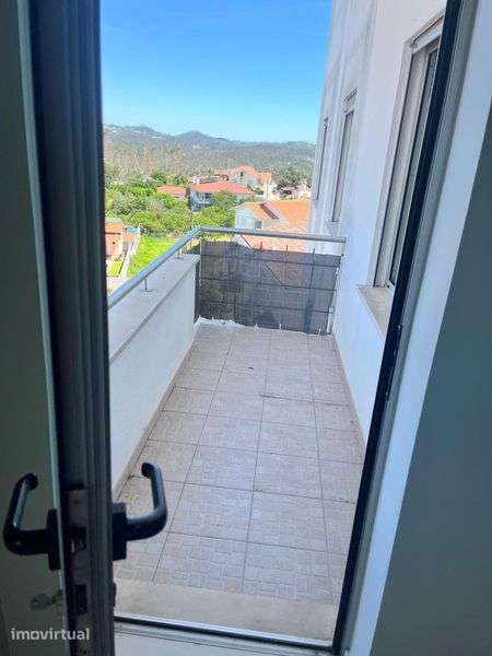 Apartamento T3 para Arrendamento no centro de Meirinhas - Grande imagem: 3/12