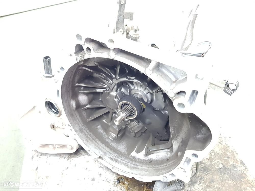 CAIXA DE VELOCIDADES MAZDA 2 BERLINA DE REF. 2TH0800764 - 1