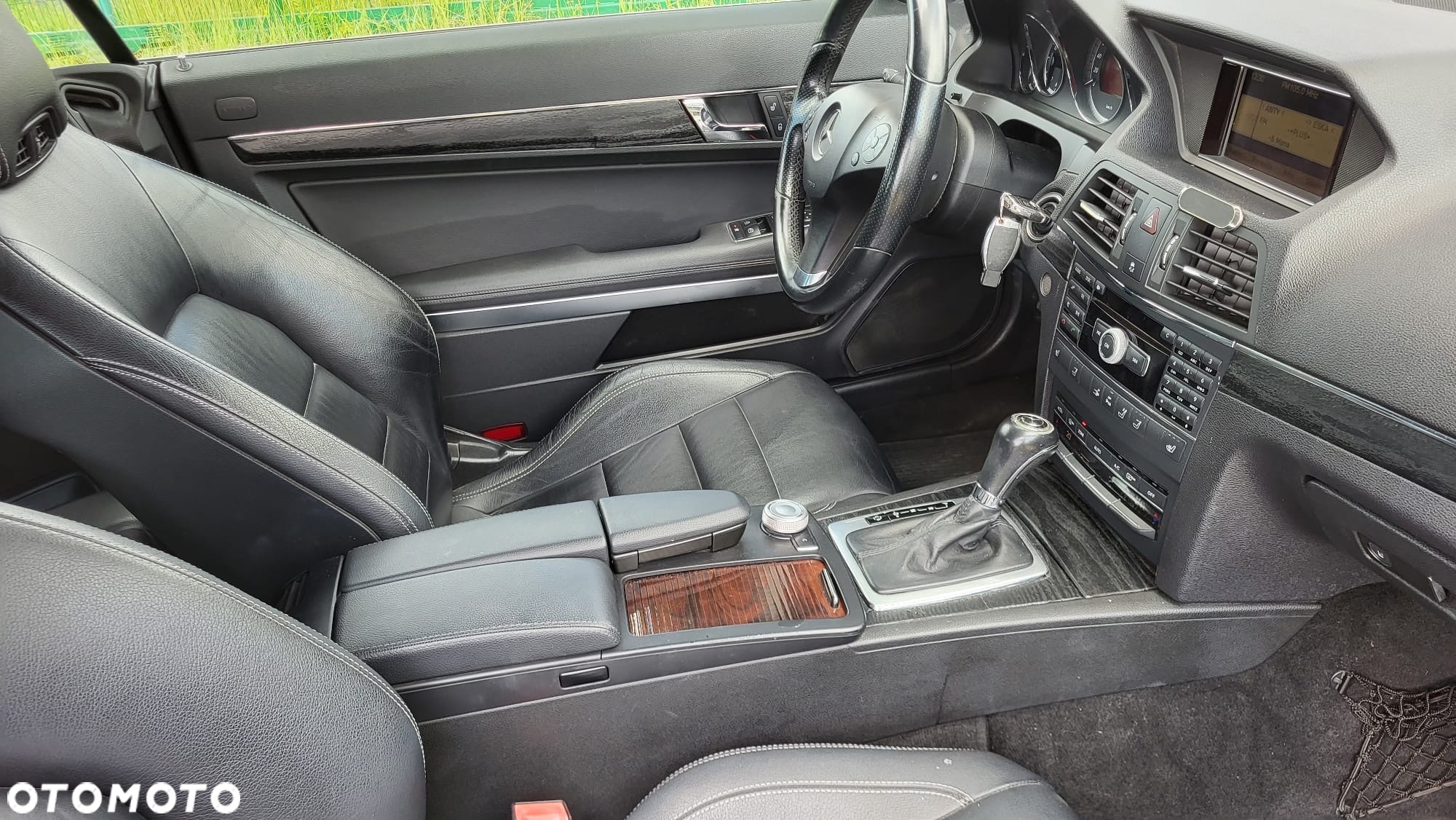 Mercedes-Benz Klasa E 250 CGI Cabrio BlueEFFICIENCY Automatik Avantgarde - 8