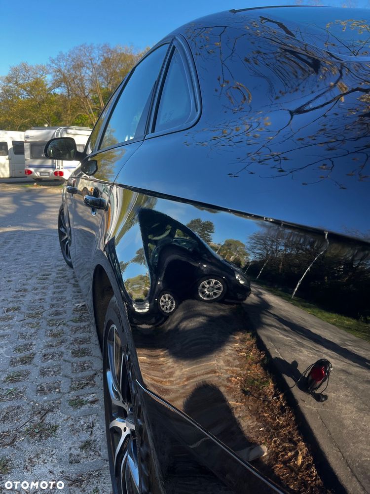Audi A4 Limousine - 5