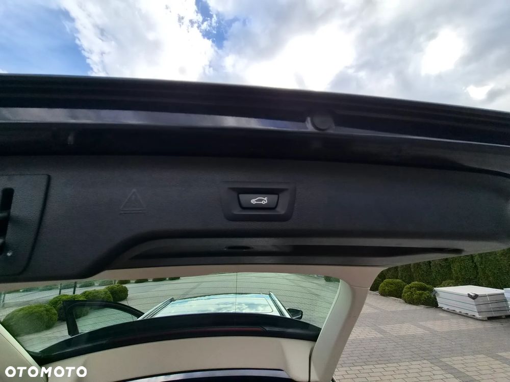 BMW Seria 5 530d xDrive Sport Line - 17