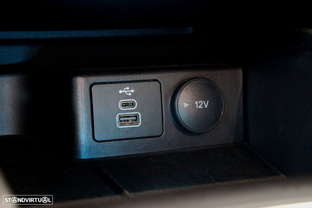 Ford Focus 1.0 EcoBoost MHEV ST-Line - 29