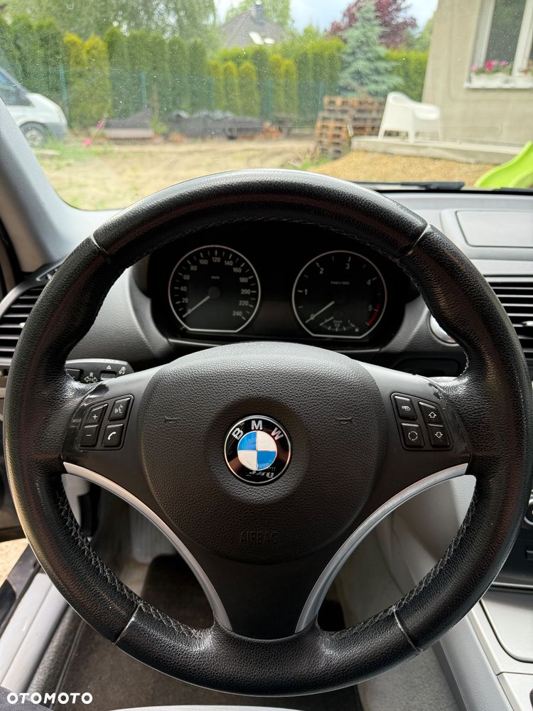 BMW Seria 1 118d DPF - 13