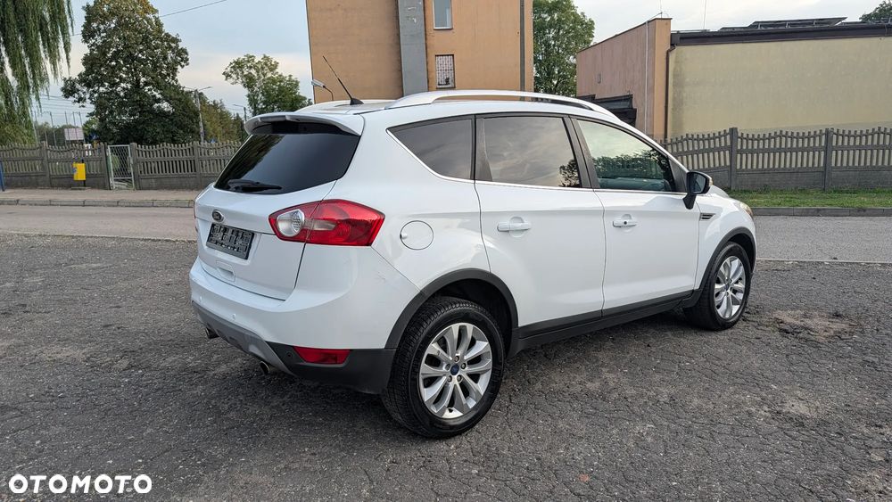Ford Kuga 2.0 TDCi 4x4 Titanium - 4