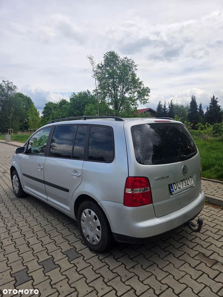 Volkswagen Touran 1.6 - 5