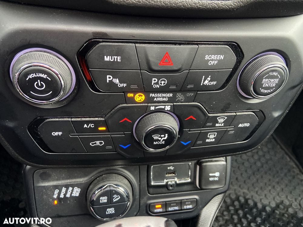 JEEP Renegade 2022 — imagine 31