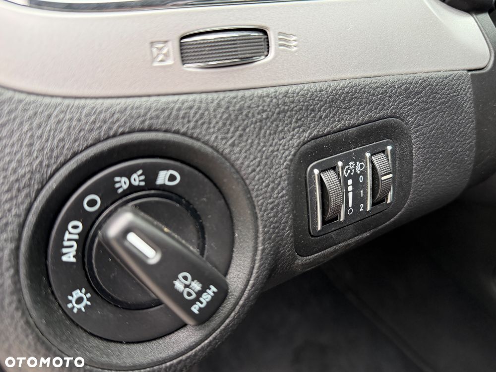 Fiat Freemont 2.0 Multijet 16V DPF Automatik Allrad Black Code - 17