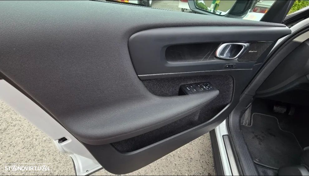 Volvo XC 40 1.5 T4 PHEV Plus Dark - 21