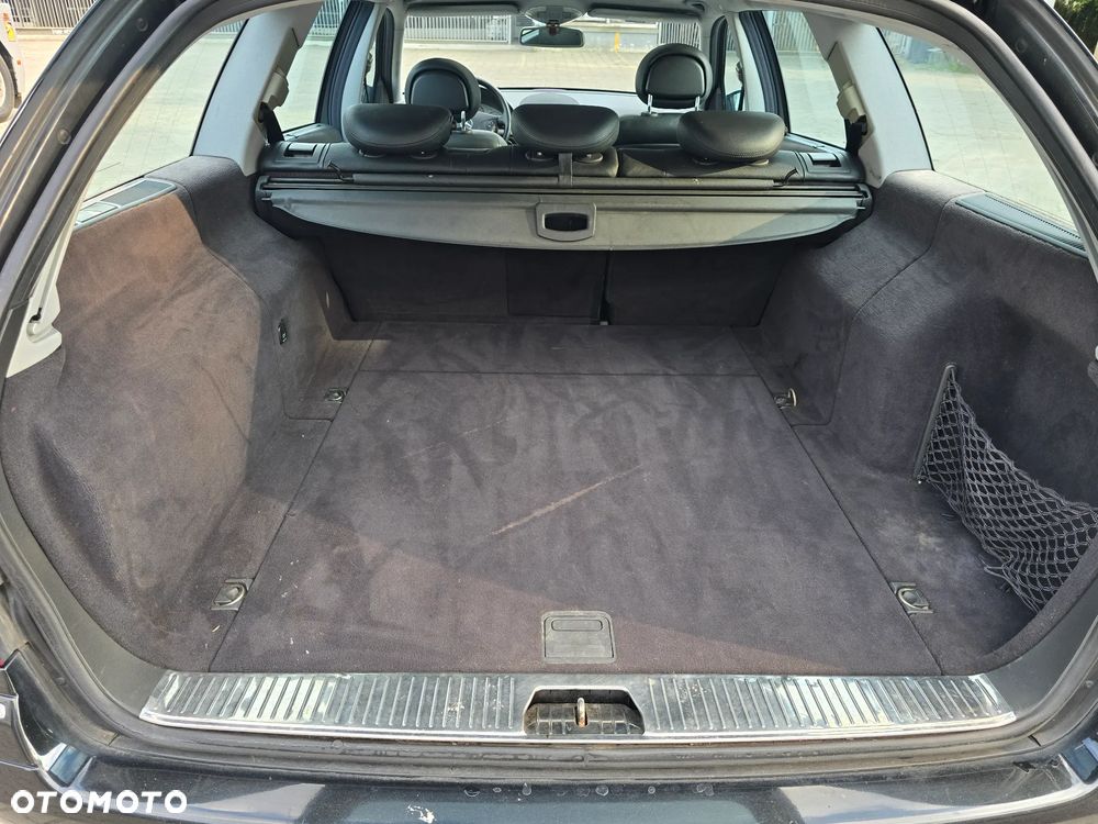 Mercedes-Benz Klasa E 320 CDI T Avantgarde - 13